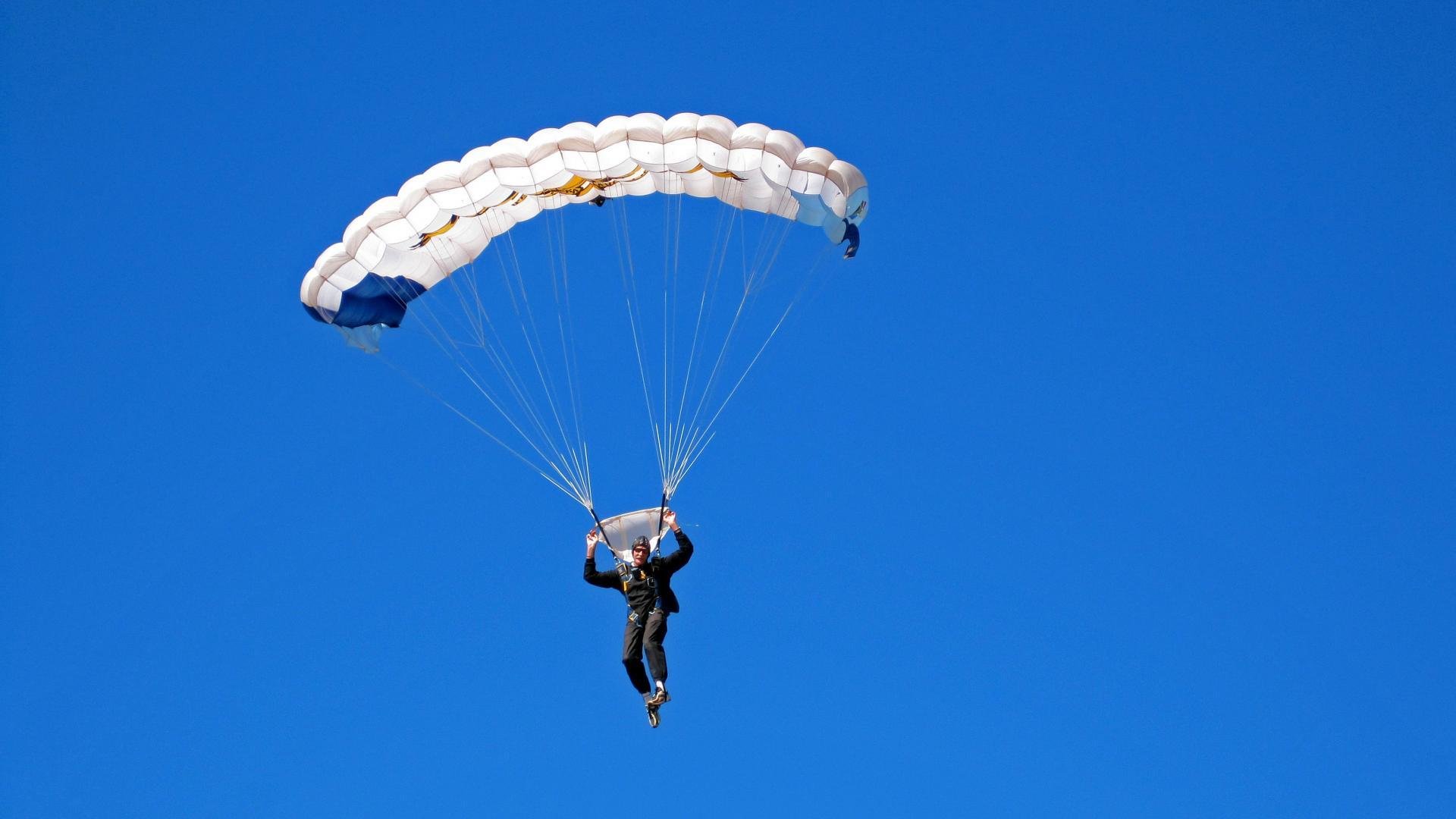爱游戏体育在线app-主场作战的球队击败了对手，喜迎胜利，主场作战下一句是啥